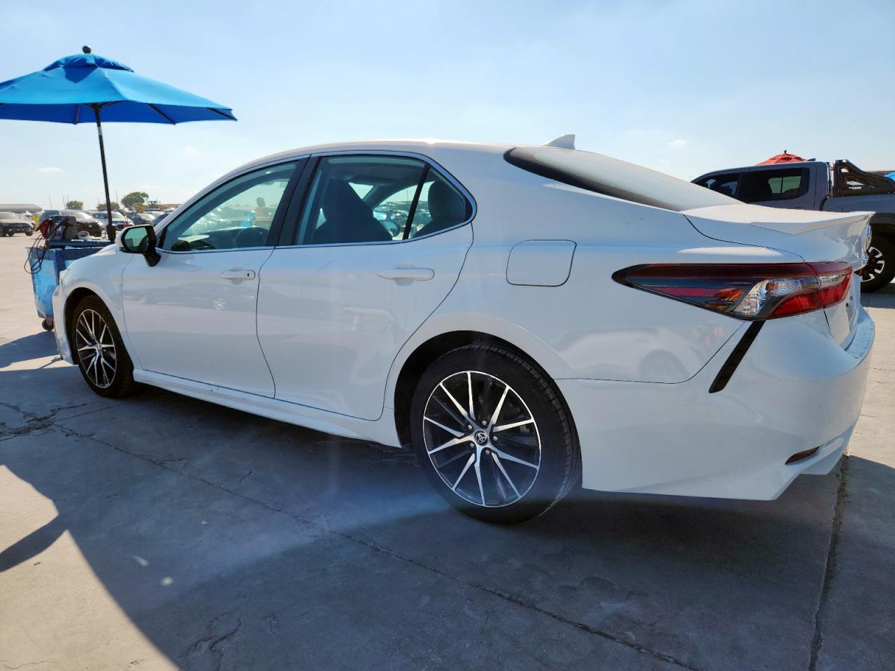 2022 Toyota Camry Se white null gas 4T1G11AK8NU666939 photo #3