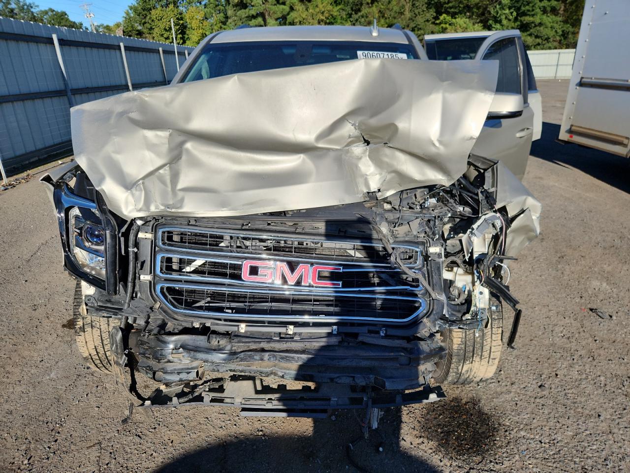 2015 GMC Yukon Sle VIN: 1GKS1AKC1FR707362 Lot: 90607185