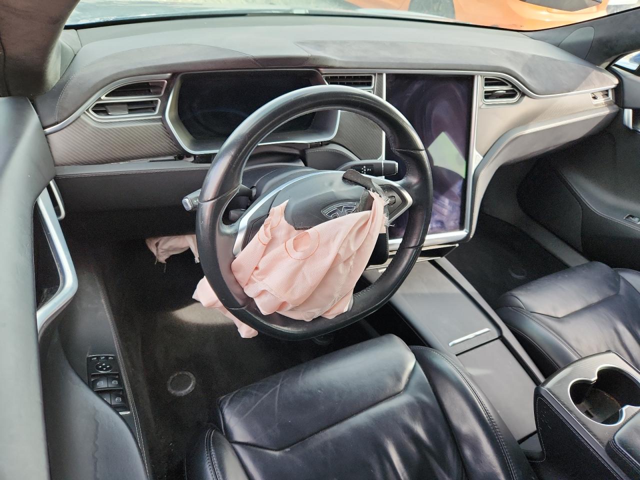 2017 Tesla Model S VIN: 5YJSA1E26HF198439 Lot: 86136055