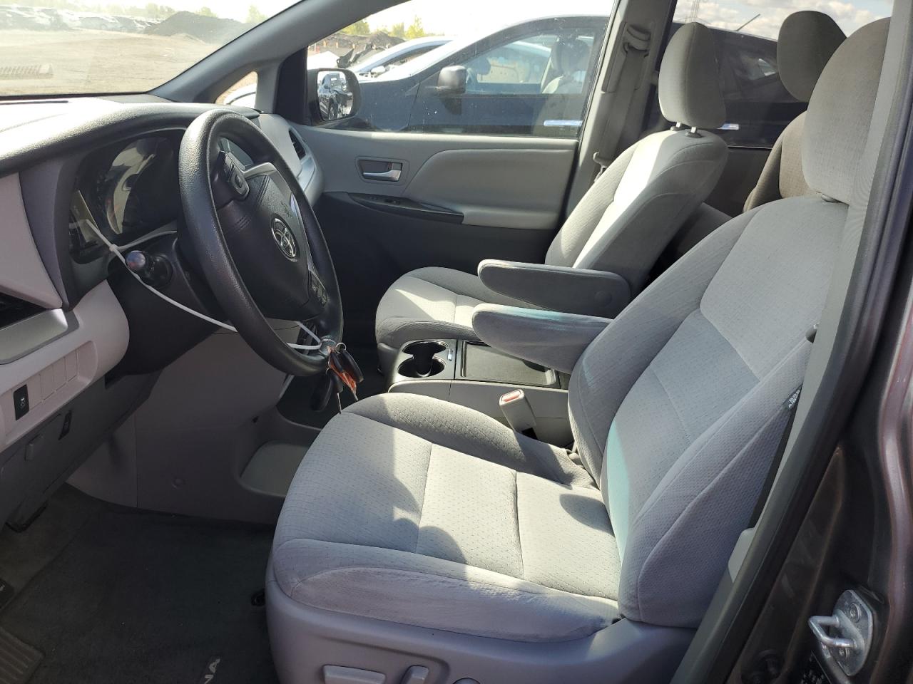 2015 Toyota Sienna Le VIN: 5TDJK3DCXFS102738 Lot: 84719685