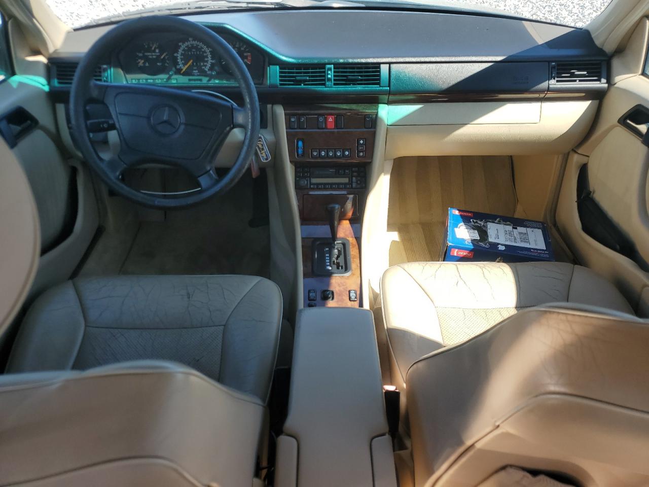 1995 Mercedes-Benz E 420 Base VIN: WDBEA34E8SC270216 Lot: 82418715