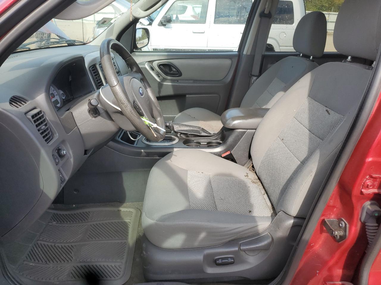2005 Ford Escape Xlt VIN: 1FMYU93185KD13868 Lot: 84929325