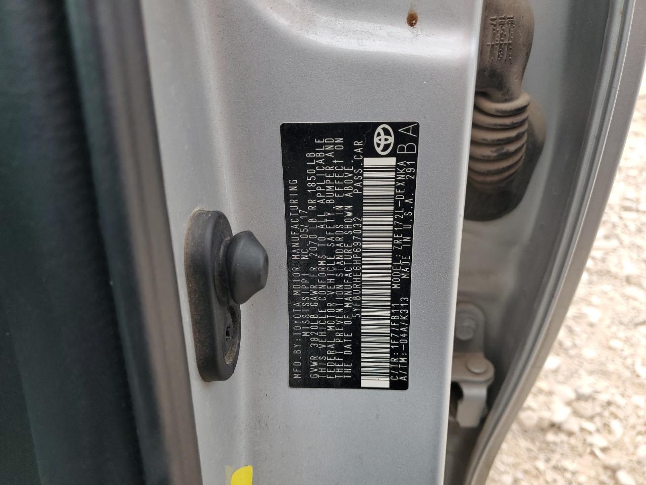 2017 Toyota Corolla L VIN: 5YFBURHE6HP697032 Lot: 85189975