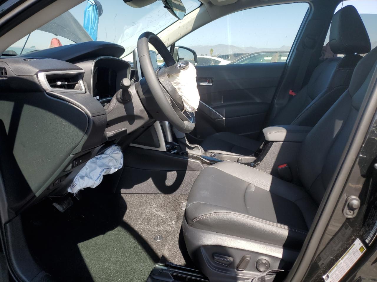 2025 Toyota Corolla Cross Xle VIN: 7MUDAAAG9SV123270 Lot: 82311035