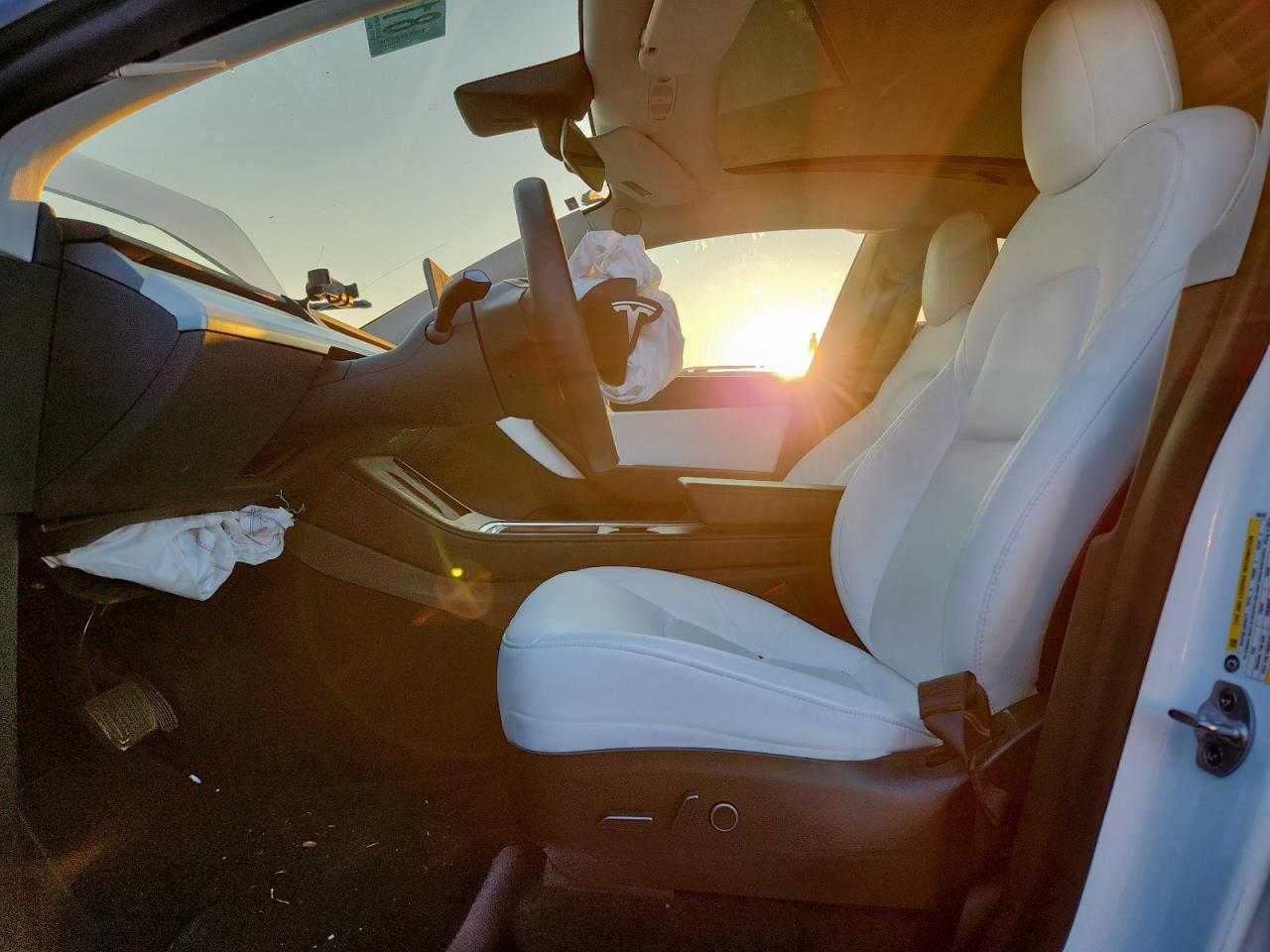 2022 Tesla Model Y VIN: 7SAYGDEE3NF458783 Lot: 81939135