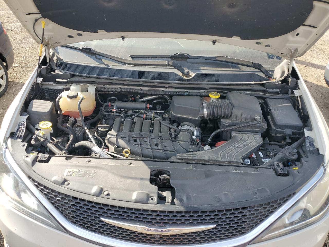 2017 Chrysler Pacifica Limited VIN: 2C4RC1GG1HR648004 Lot: 72050925