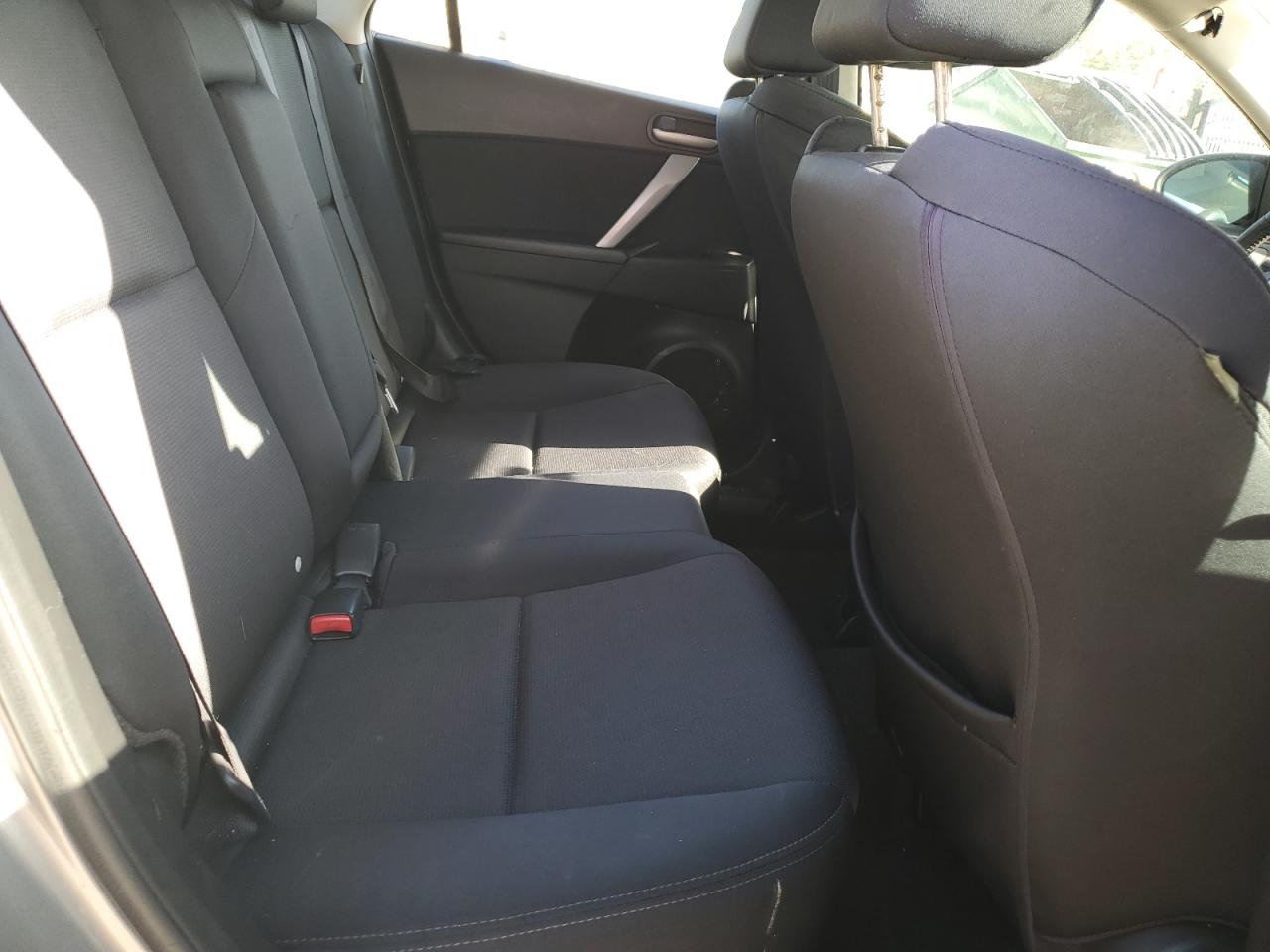 2010 Mazda 3 S VIN: JM1BL1H54A1304076 Lot: 86673835