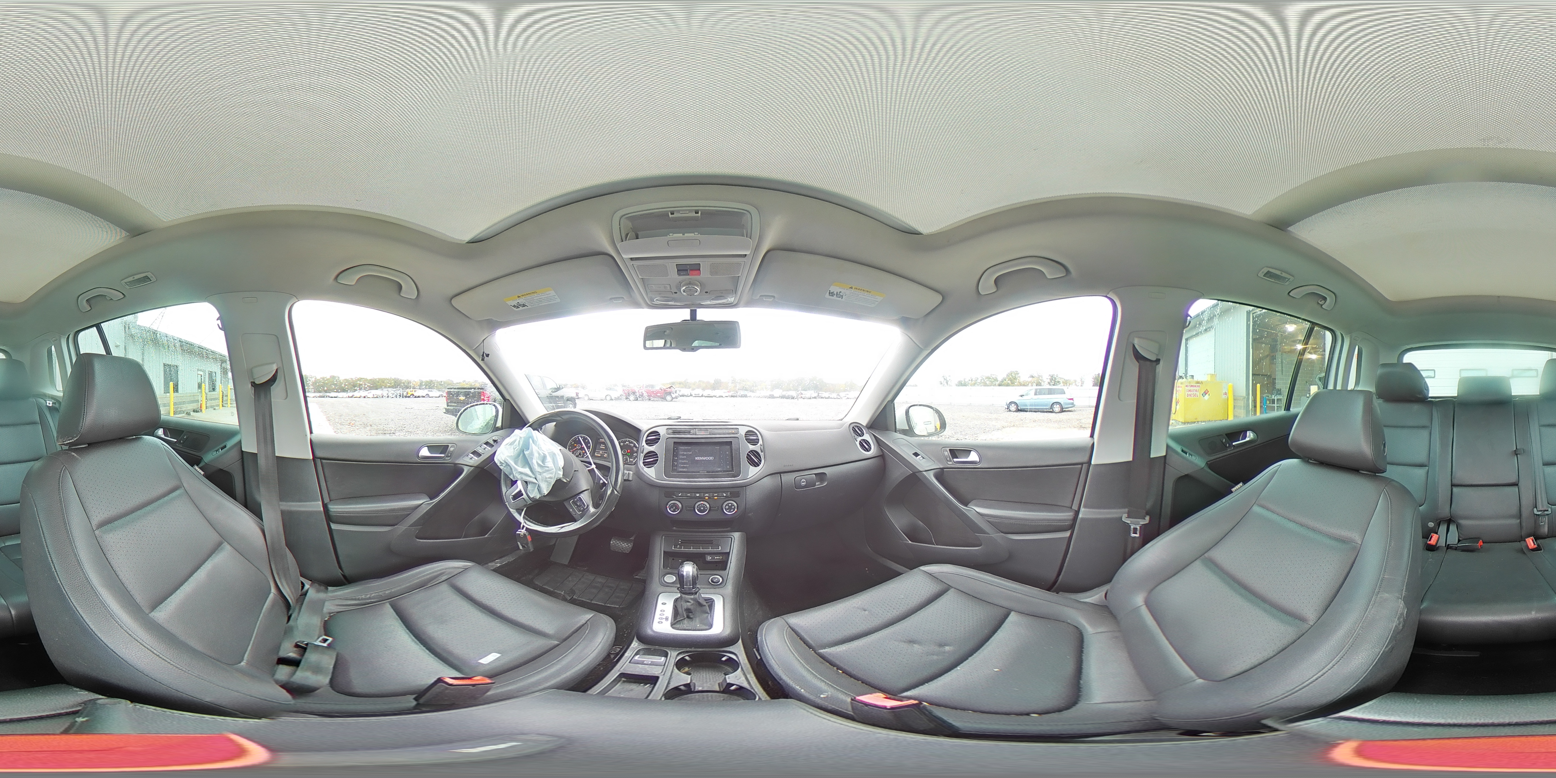 2017 Volkswagen Tiguan Wolfsburg VIN: WVGRV7AX3HW502048 Lot: 89847855