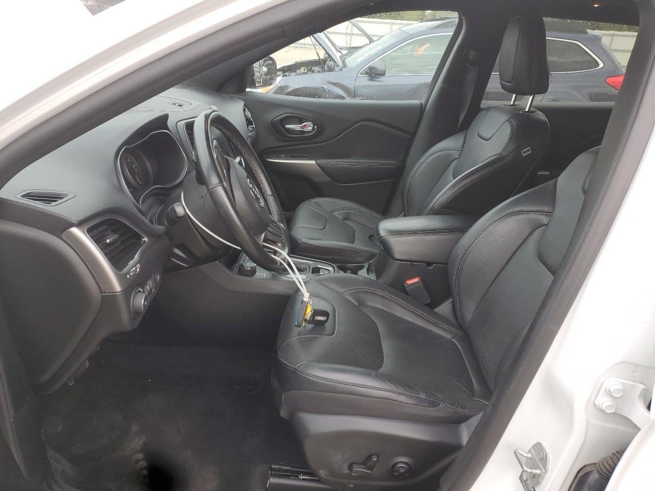 2021 Jeep Cherokee Latitude Lux VIN: 1C4PJMMX8MD210239 Lot: 90352915