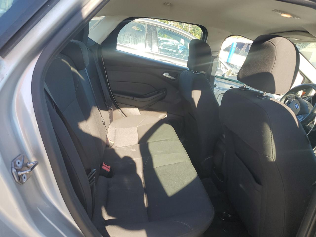 2016 Ford Focus Se VIN: 1FADP3F28GL365211 Lot: 84962225