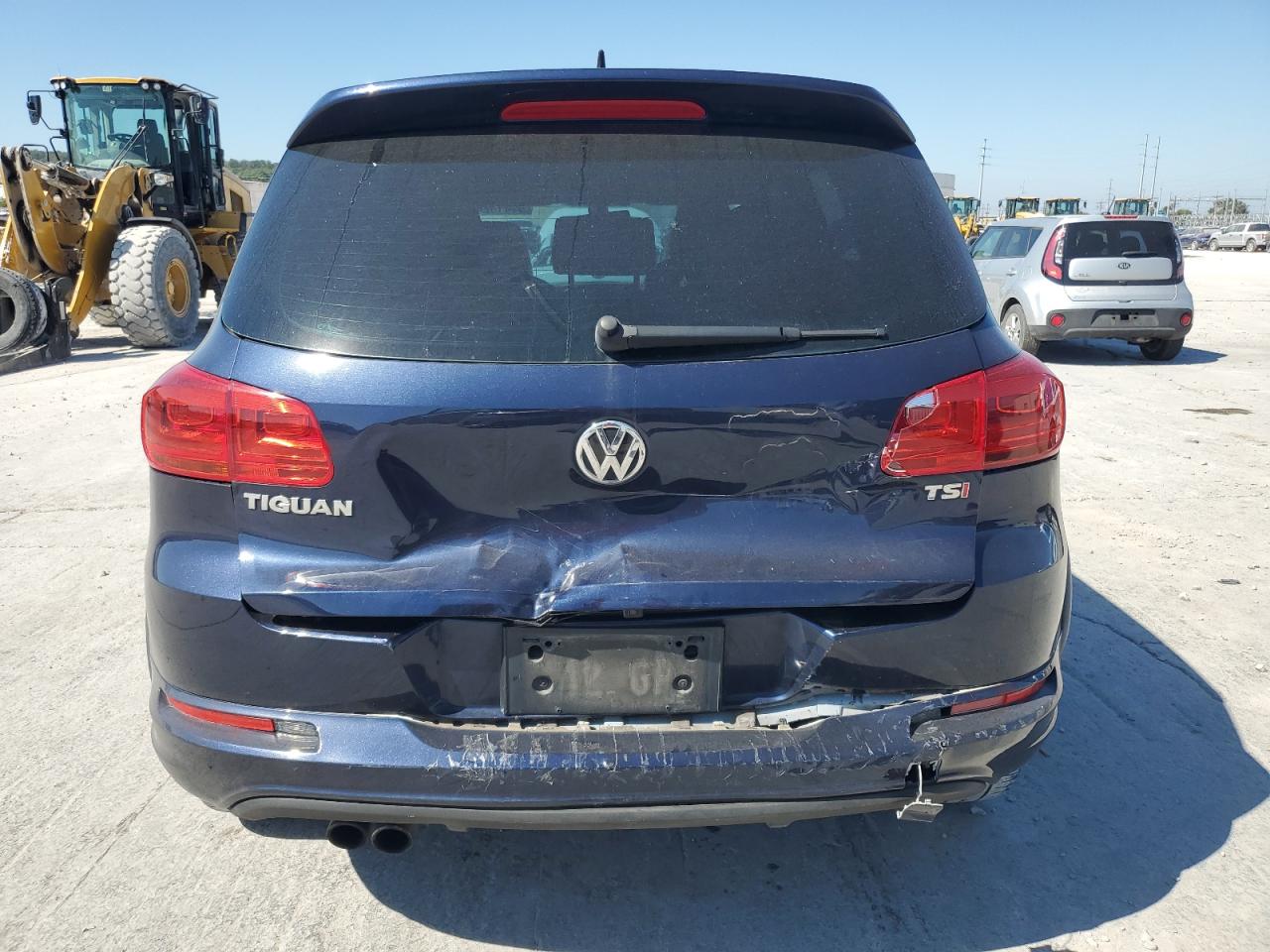 2016 Volkswagen Tiguan S VIN: WVGAV7AX7GW036622 Lot: 84413245