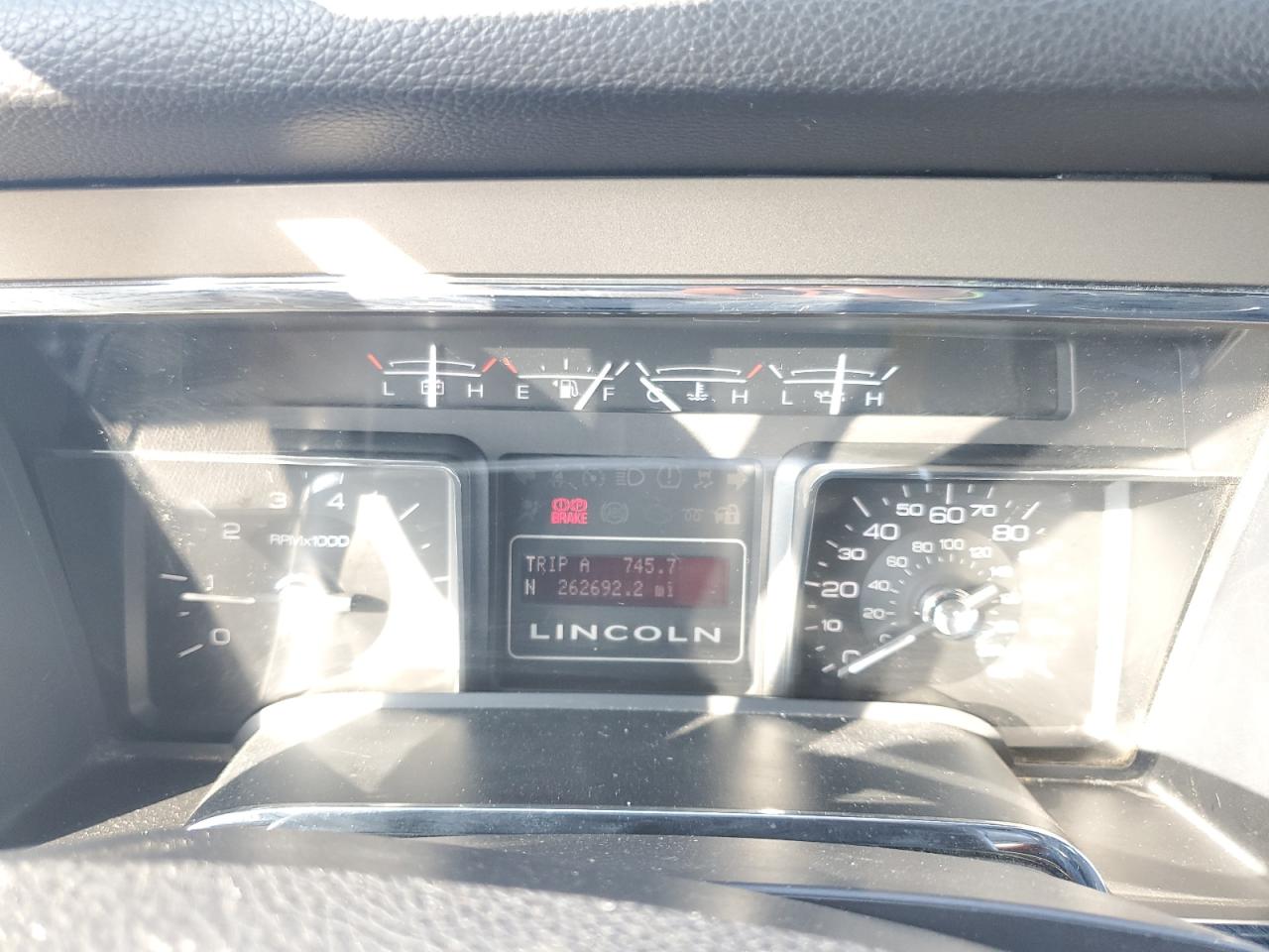 2011 Lincoln Navigator VIN: 5LMJJ2H50BEJ04838 Lot: 90688845