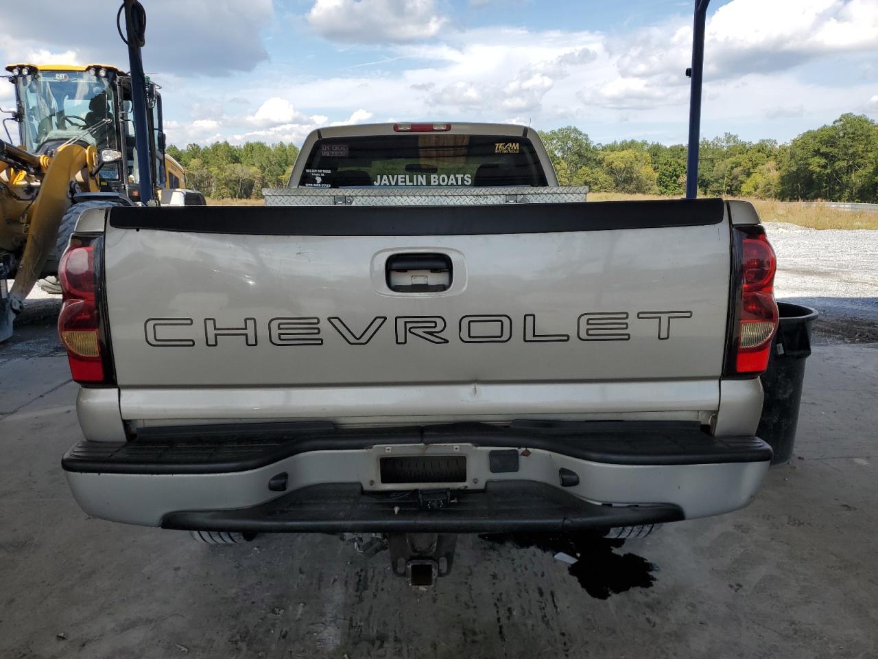 2004 Chevrolet Silverado K2500 Heavy Duty VIN: 1GCHK24U24E125676 Lot: 85902245