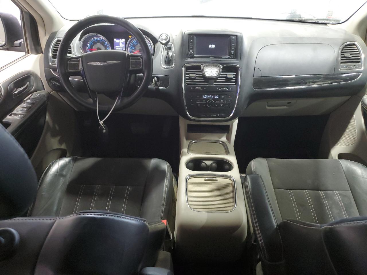 2014 Chrysler Town & Country Touring L VIN: 2C4RC1CG7ER412605 Lot: 84068375