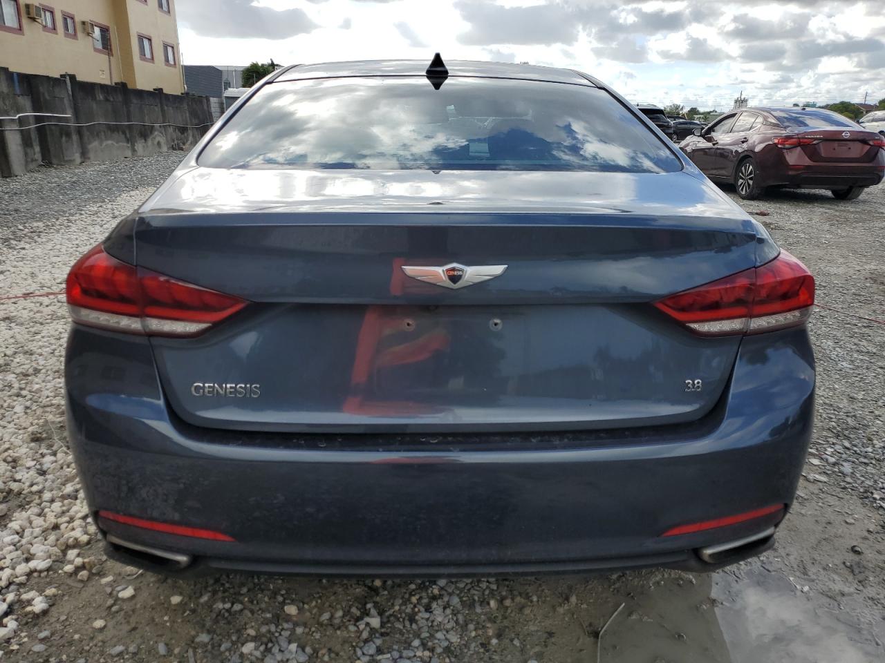 2016 Hyundai Genesis 3.8L VIN: KMHGN4JE3GU121167 Lot: 85186105