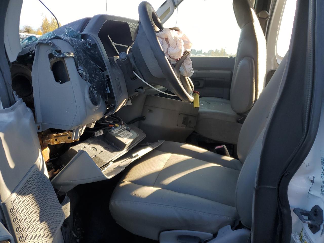 2009 Ford Econoline E250 Van VIN: 1FTNS24W29DA15017 Lot: 87276335