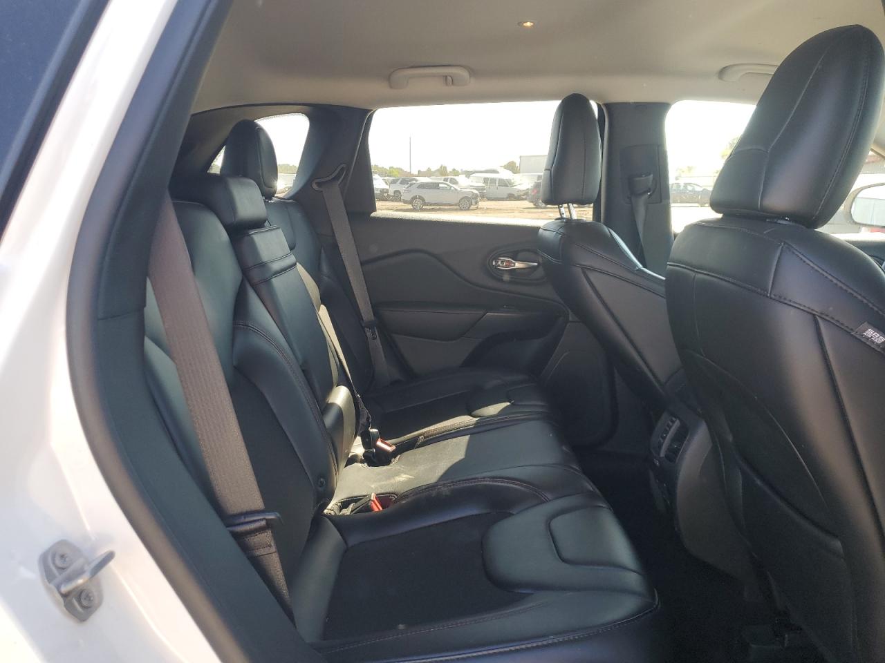 2019 Jeep Cherokee Trailhawk VIN: 1C4PJMBX1KD306987 Lot: 82248245