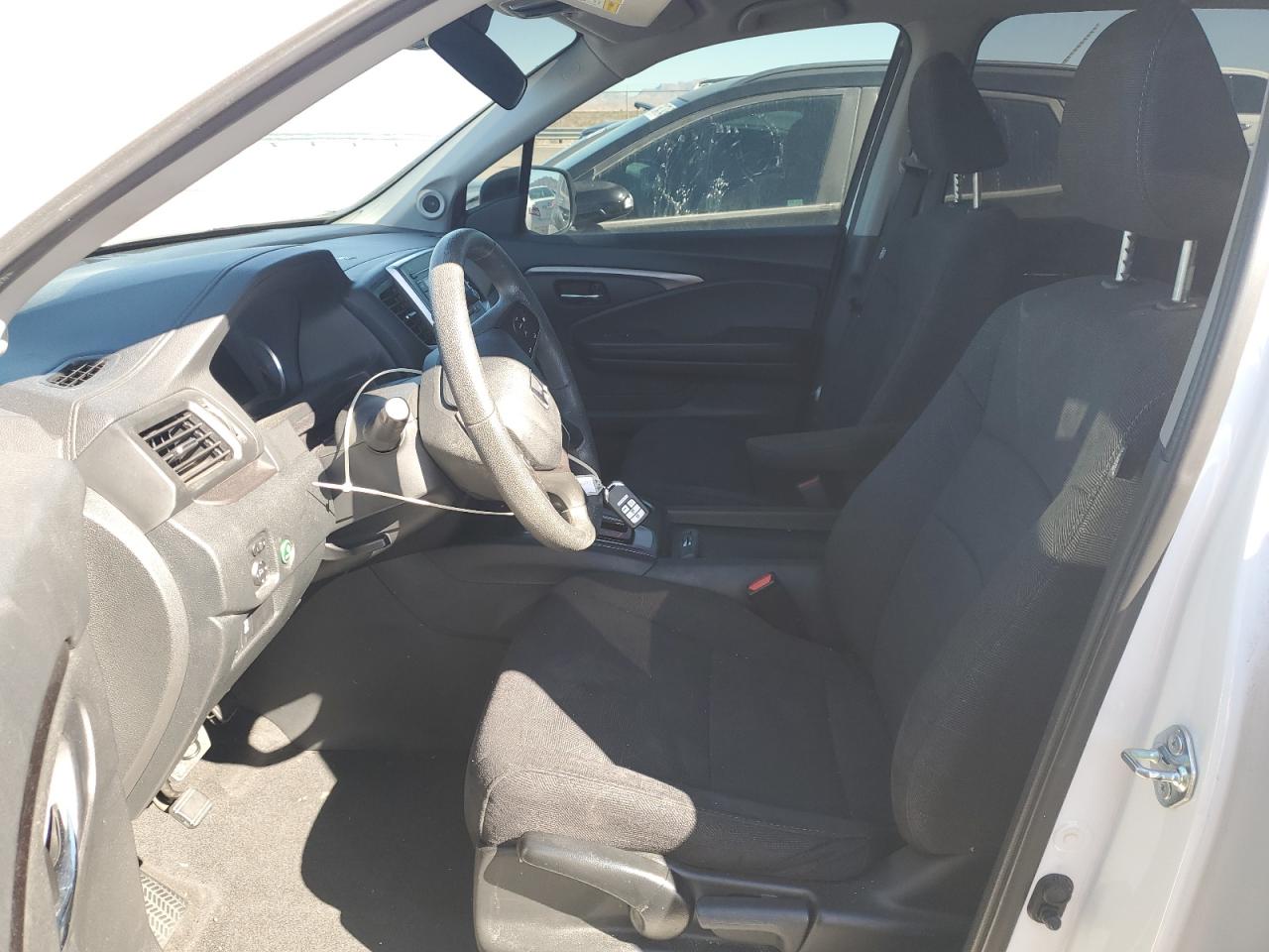 2020 Honda Pilot Lx VIN: 5FNYF5H15LB015143 Lot: 60089265