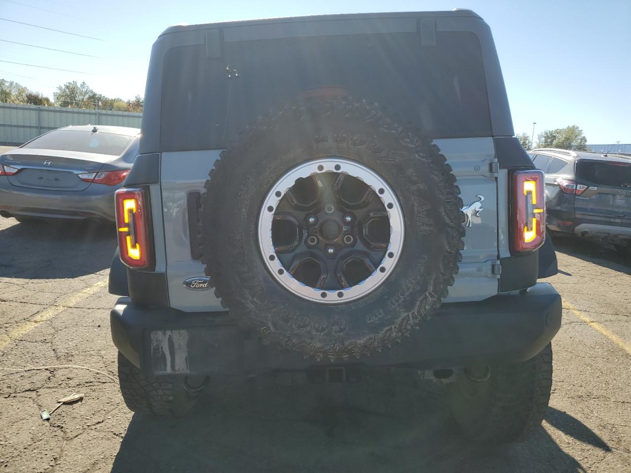 2022 Ford Bronco Base VIN: 1FMEE5DP9NLB77921 Lot: 85885355