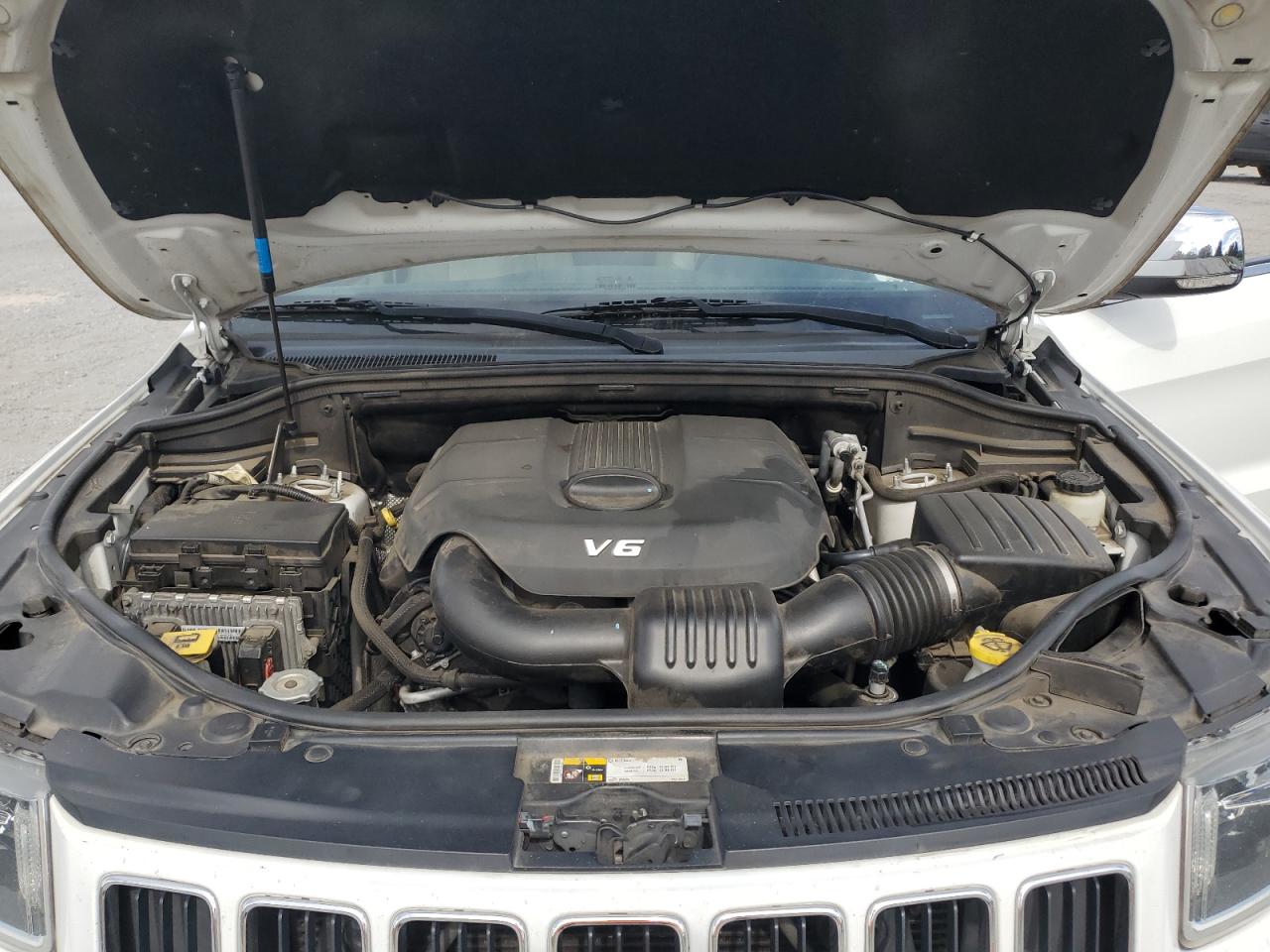 2014 Jeep Grand Cherokee Limited VIN: 1C4RJEBG2EC410896 Lot: 81981445