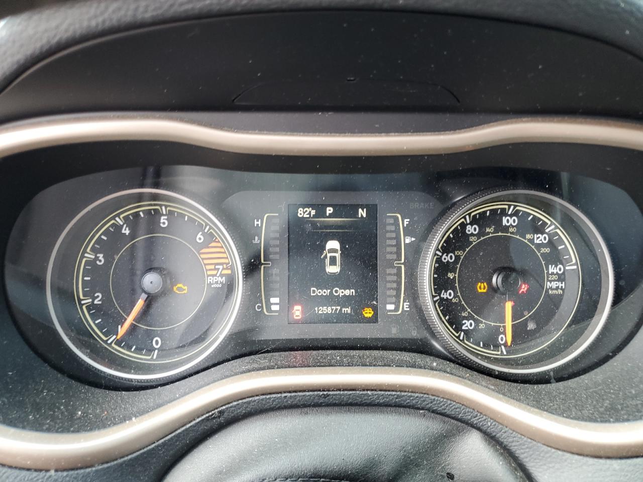 2017 Jeep Cherokee Latitude VIN: 1C4PJLCBXHW574401 Lot: 85171095