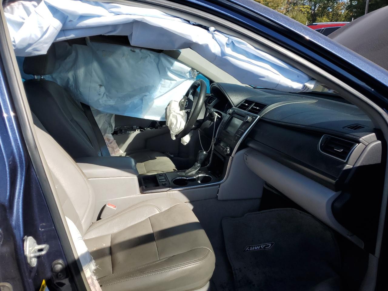 2015 Toyota Camry Hybrid VIN: 4T1BD1FK9FU147572 Lot: 83957955