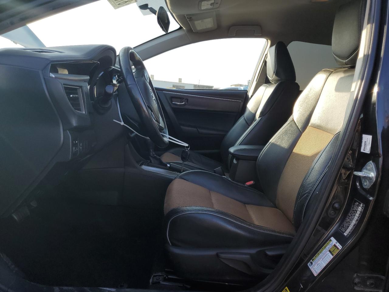 2015 Toyota Corolla L VIN: 5YFBURHEXFP234873 Lot: 81927075