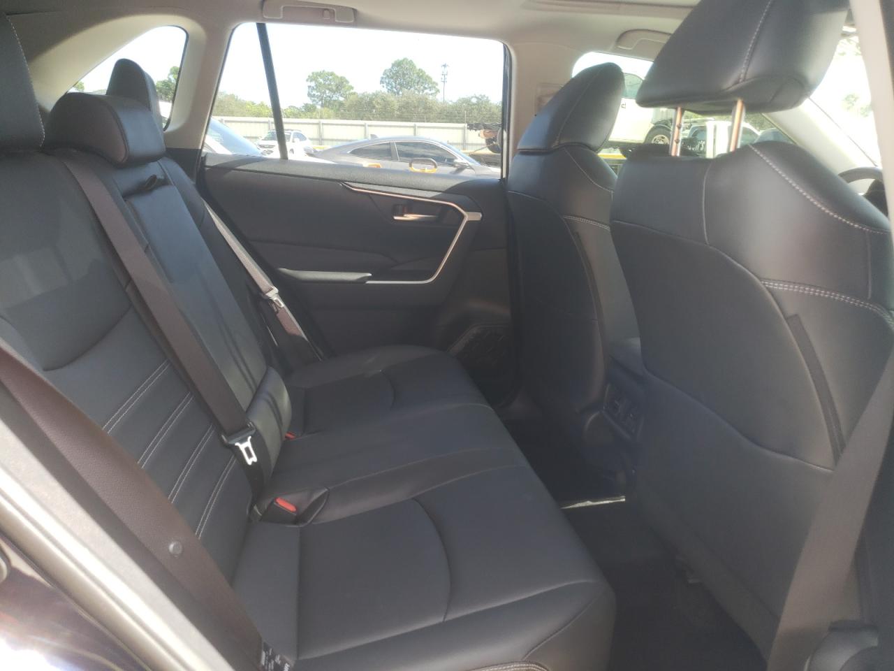 2020 Toyota Rav4 Xle Premium VIN: JTMC1RFV1LD517872 Lot: 82432215