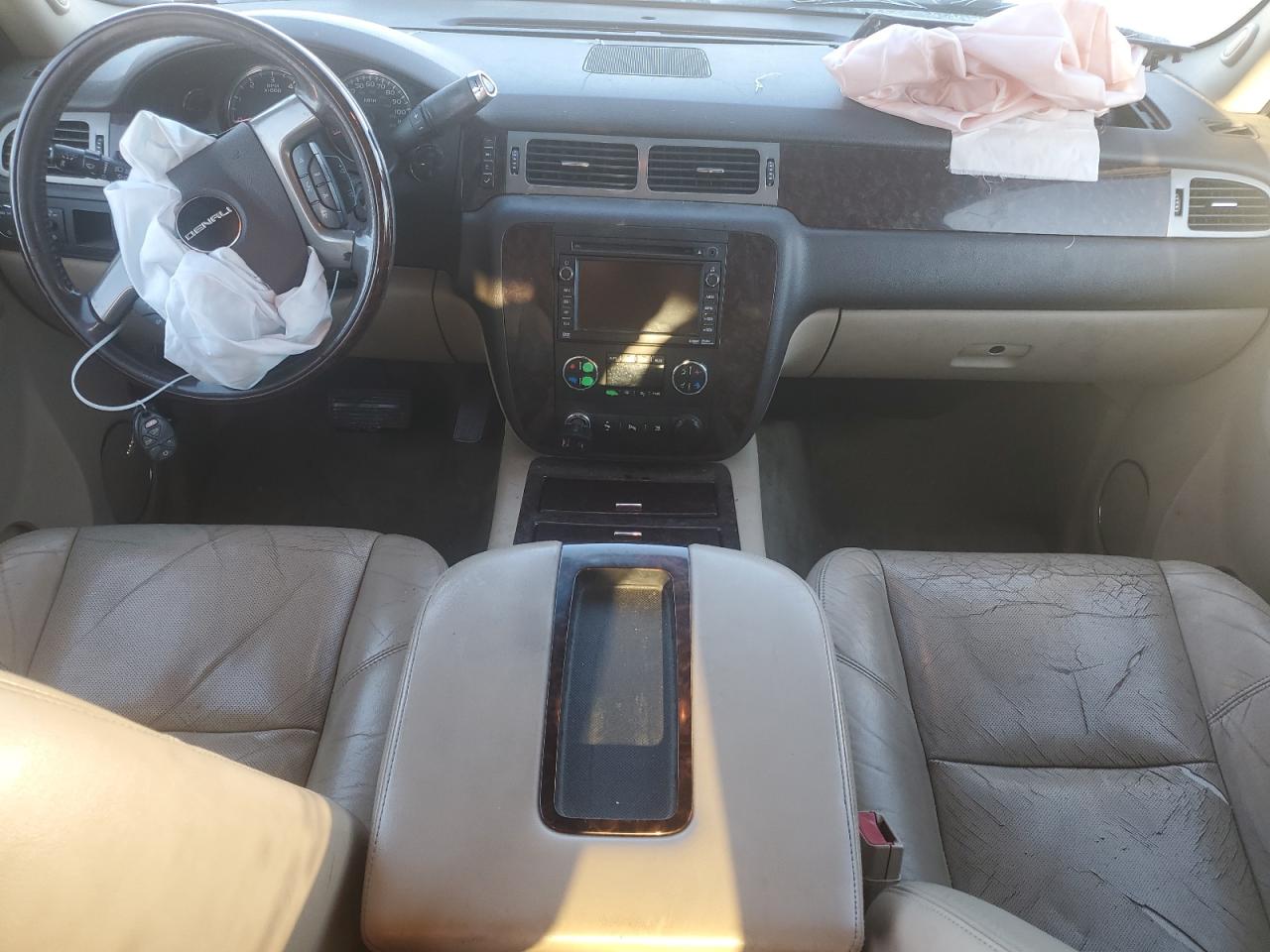 2011 GMC Yukon Xl Denali VIN: 1GKS2MEF3BR202292 Lot: 84066175