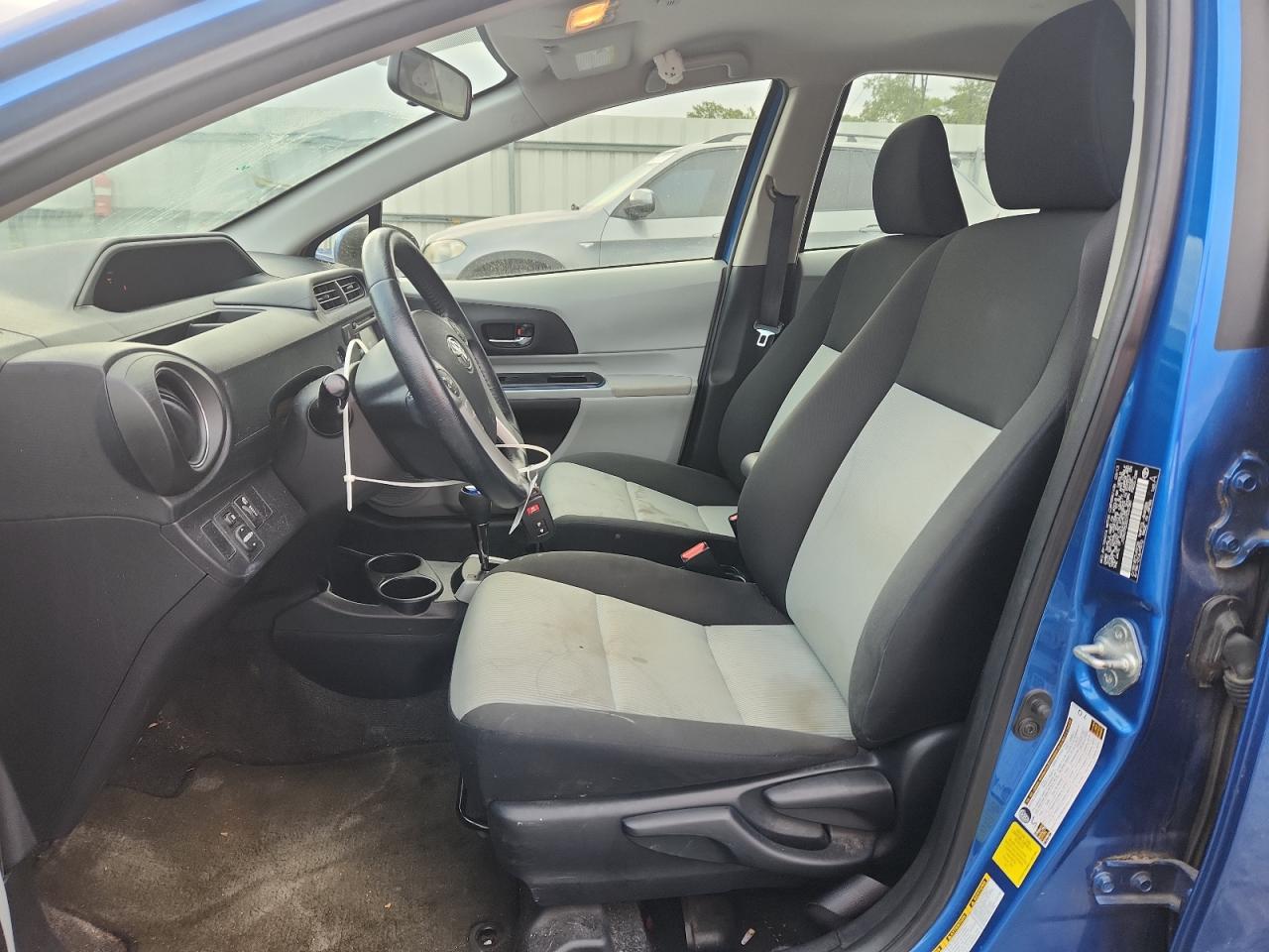 2013 Toyota Prius C VIN: JTDKDTB36D1537381 Lot: 82424905