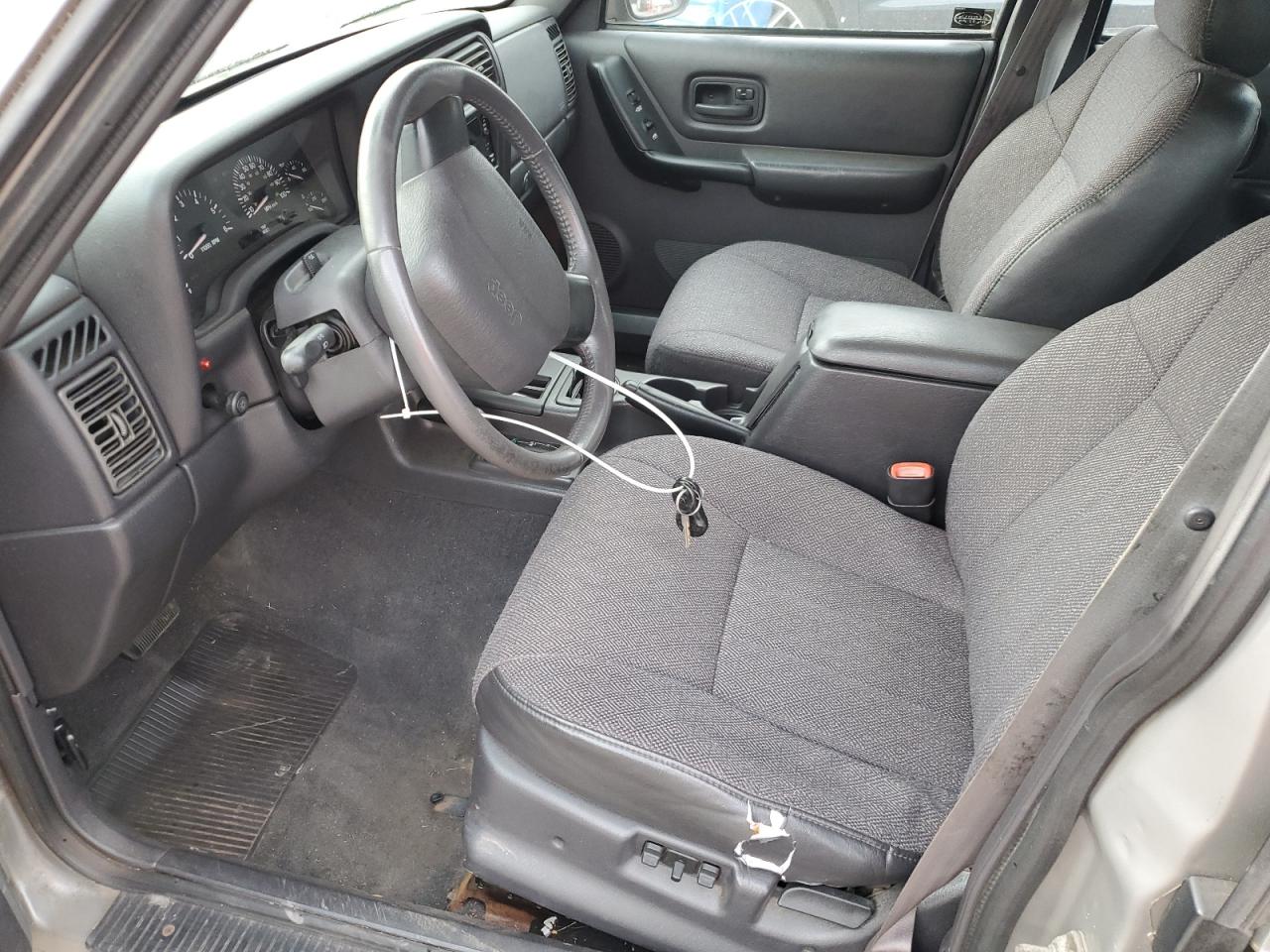 2000 Jeep Cherokee Classic VIN: 1J4FF58S8YL194566 Lot: 85357295