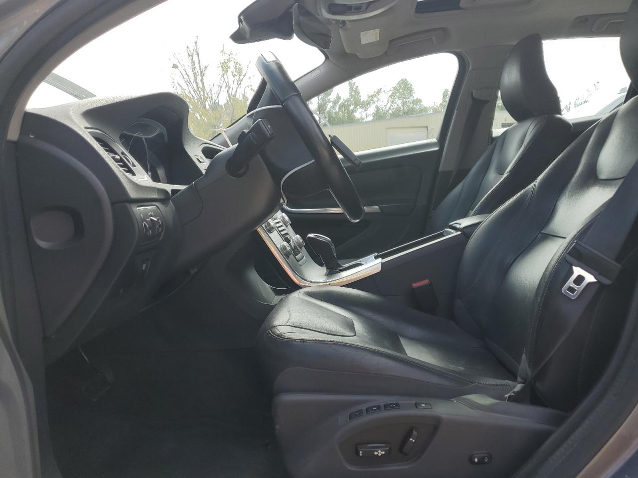 2017 Volvo V60 T5 Premier VIN: YV140MEK1H1365788 Lot: 82298955