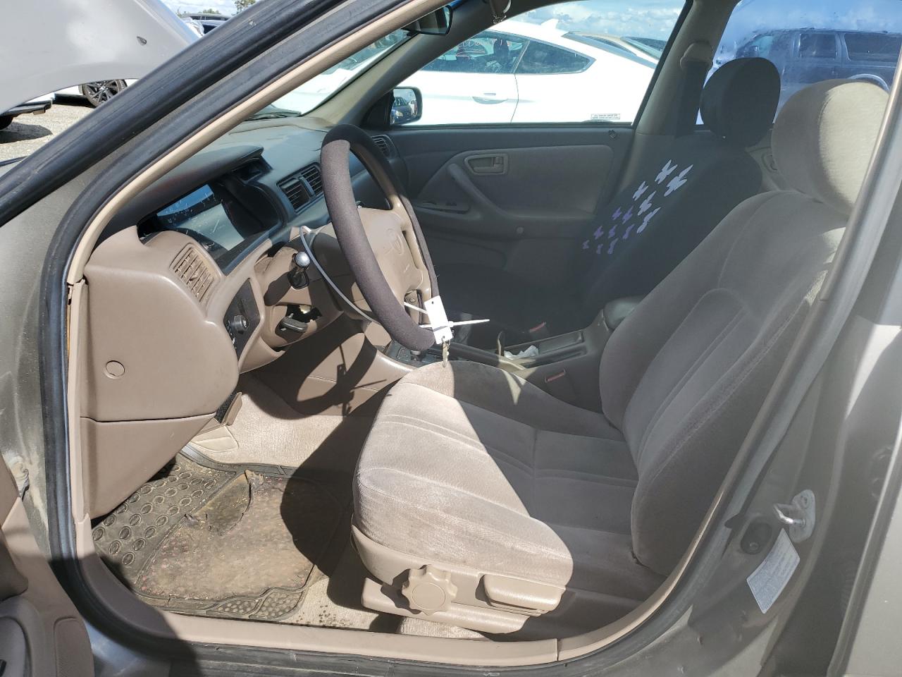 1997 Toyota Camry Ce VIN: 4T1BF22K8VU037634 Lot: 81998345