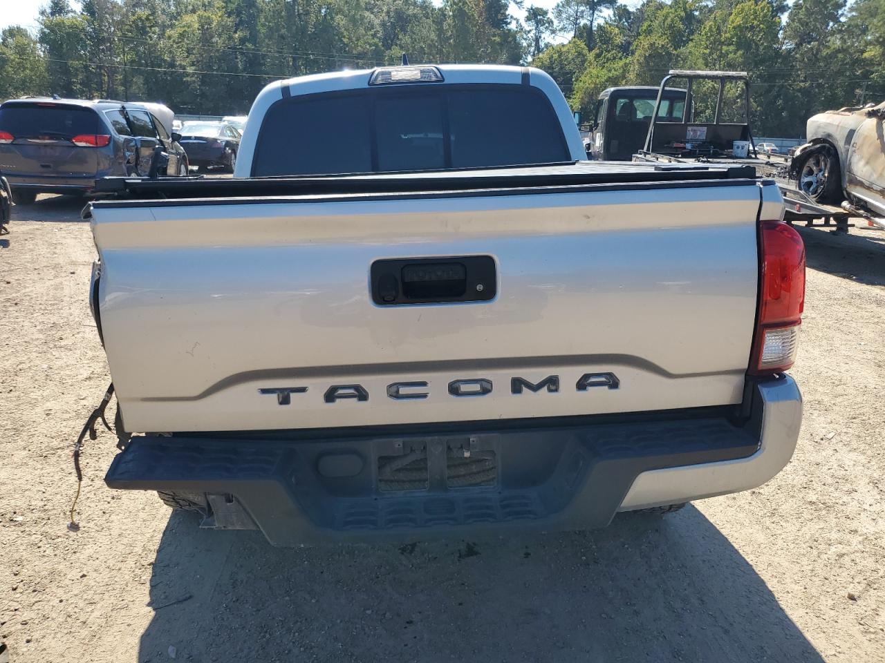 2018 Toyota Tacoma Double Cab VIN: 5TFAX5GN0JX121876 Lot: 85894155