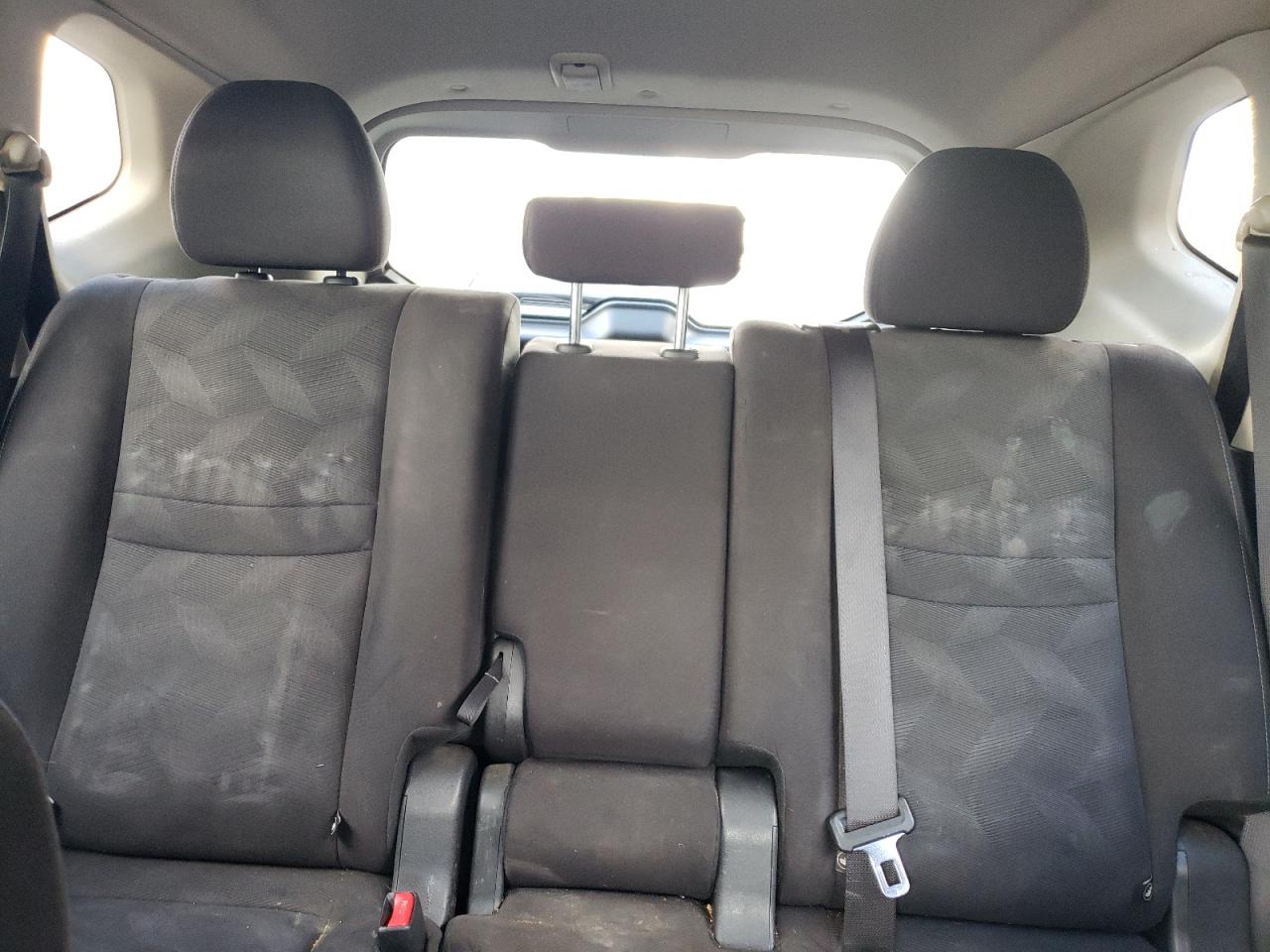 2015 Nissan Rogue S VIN: KNMAT2MV0FP539120 Lot: 85490055