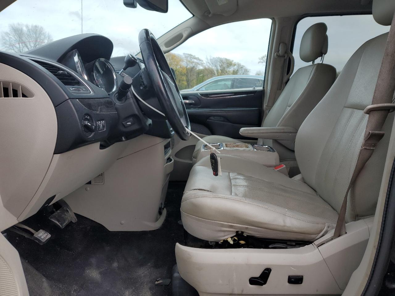 2013 Chrysler Town & Country Touring L VIN: 2C4RC1CGXDR535216 Lot: 90460325