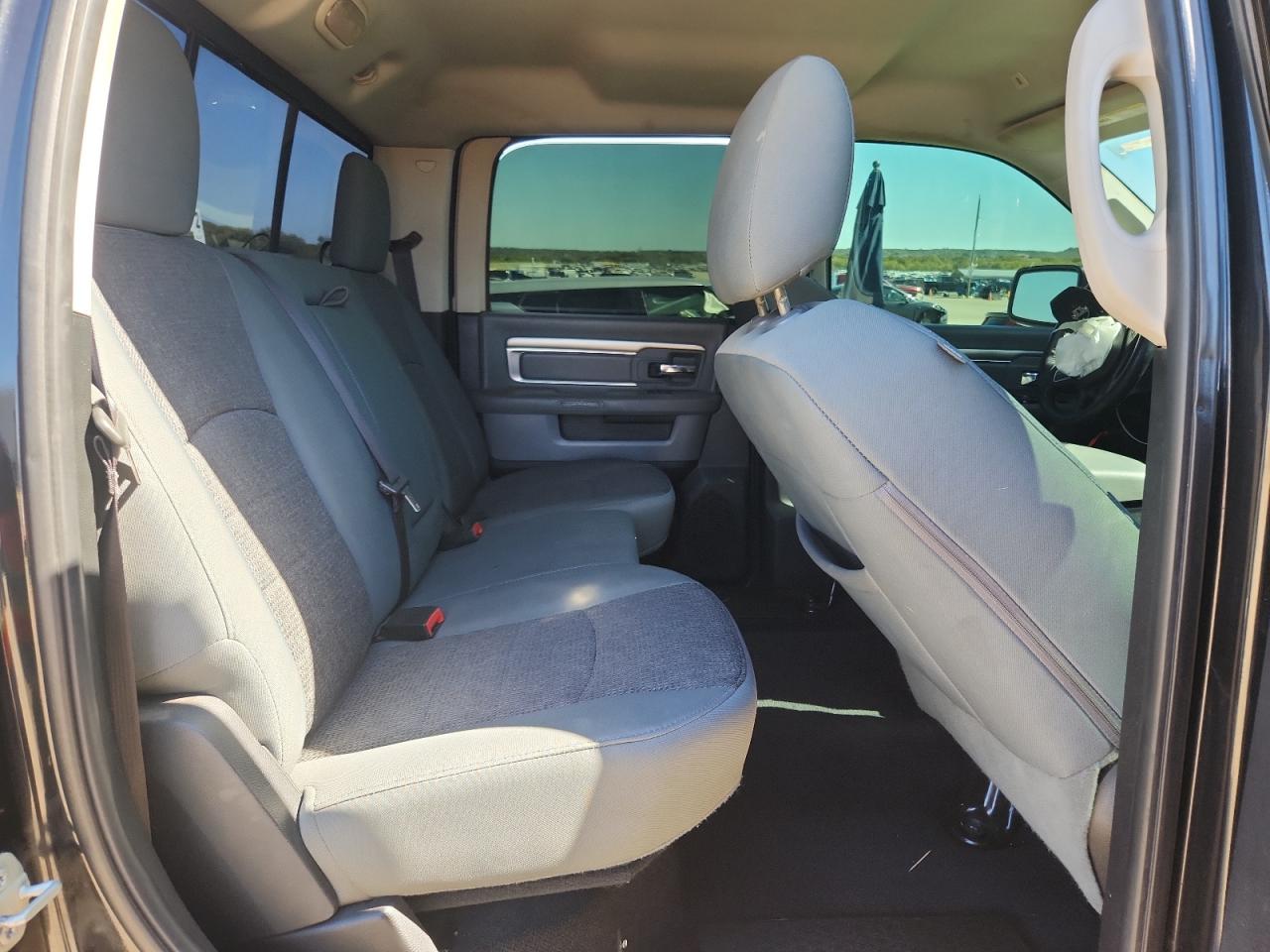 2017 Ram 1500 Slt VIN: 3C6RR6LT2HG658827 Lot: 89702435