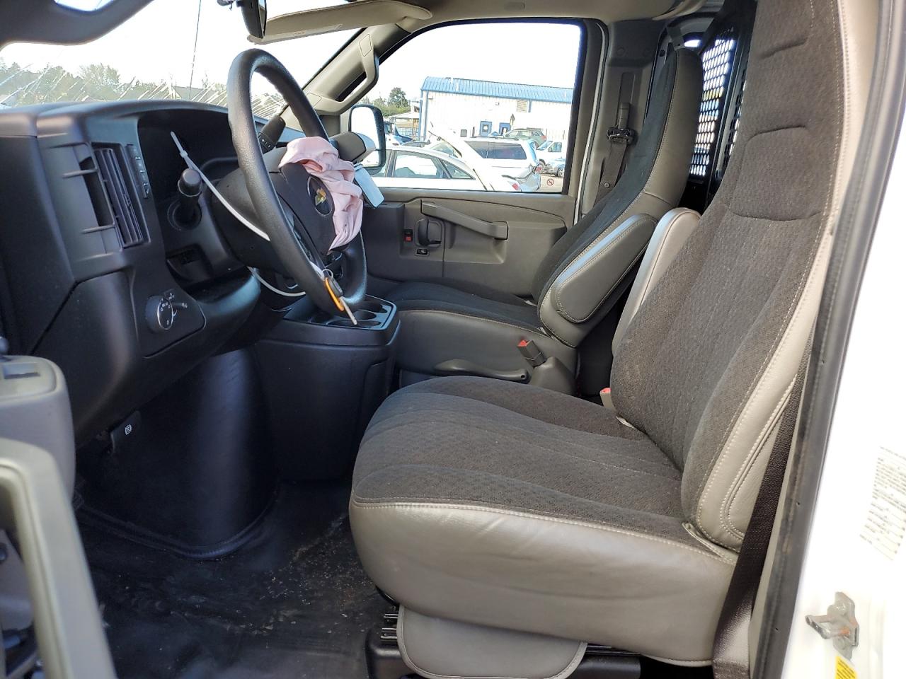 2020 Chevrolet Express G2500 VIN: 1GCWGAFG0L1266357 Lot: 85500845
