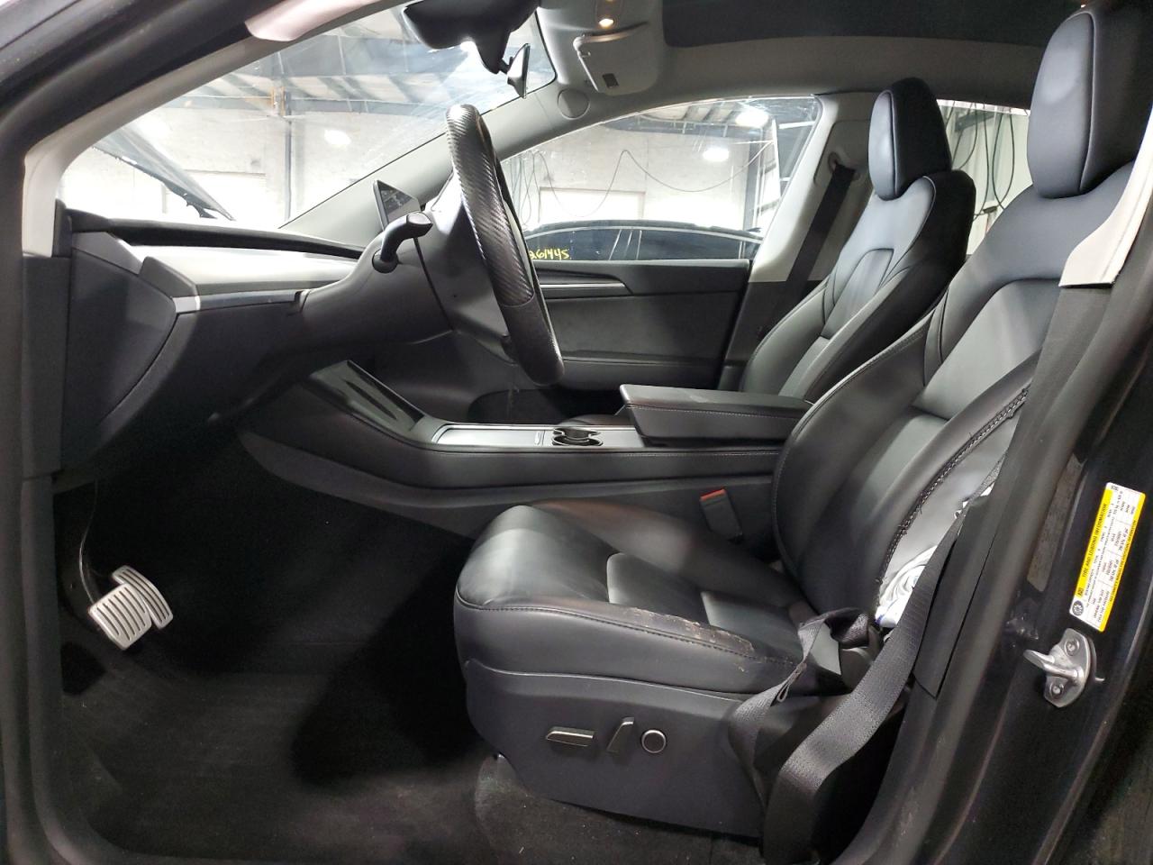 2024 Tesla Model Y VIN: 7SAYGDEFXRF057083 Lot: 89928705