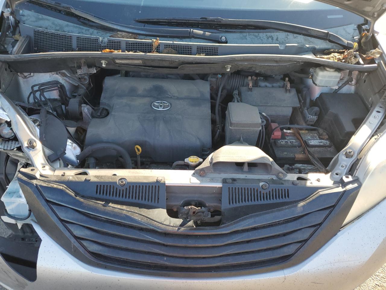 2012 Toyota Sienna VIN: 5TDZK3DC3CS210035 Lot: 83798255