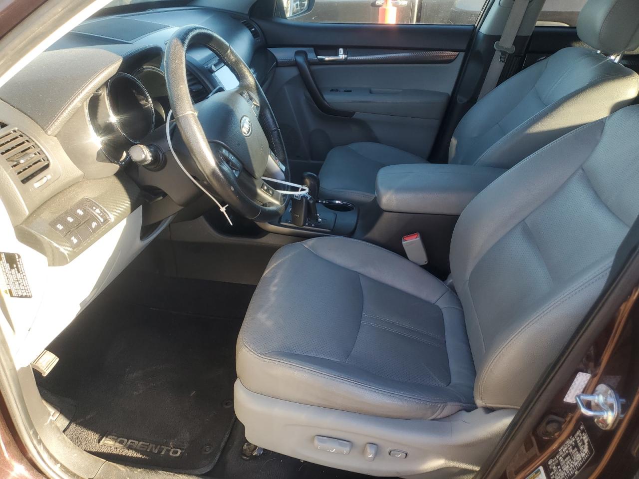 2011 Kia Sorento Sx VIN: 5XYKWDA23BG120421 Lot: 82649355