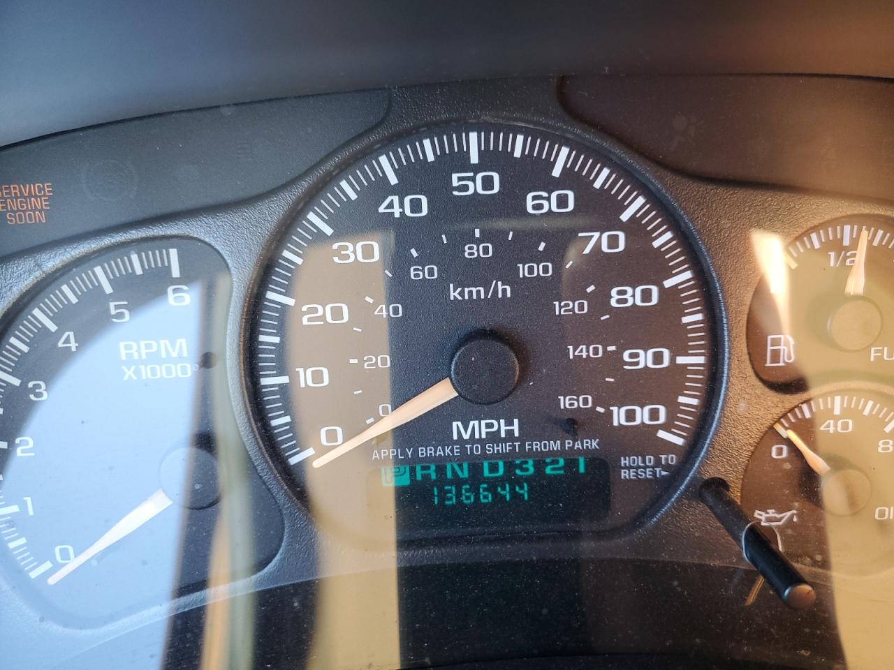 2002 Chevrolet Suburban C1500 VIN: 1GNEC16Z72J312376 Lot: 81960775