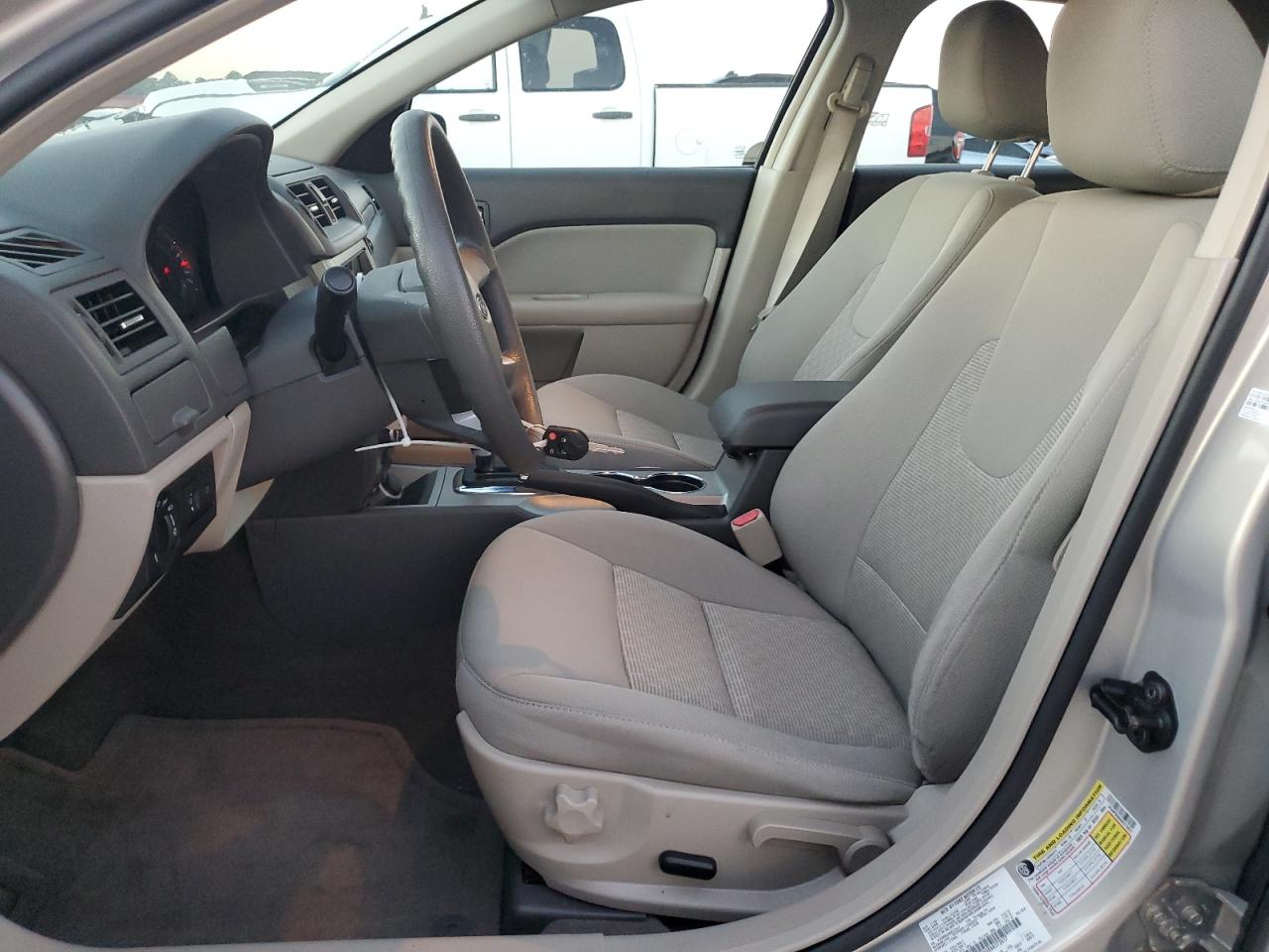 2010 Ford Fusion Se VIN: 3FAHP0HA8AR273657 Lot: 90281265