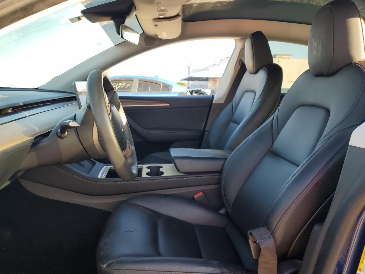 2023 Tesla Model Y VIN: 7SAYGDEF1PF684073 Lot: 90925905