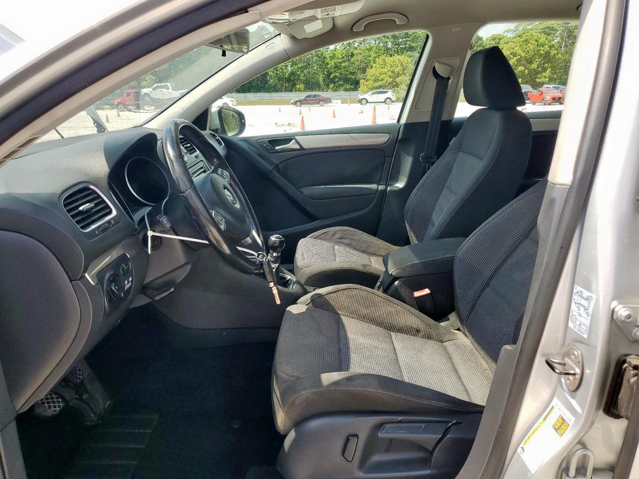 2012 Volkswagen Golf VIN: WVWNM7AJ5CW124468 Lot: 84703045