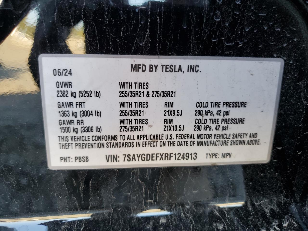 2024 Tesla Model Y VIN: 7SAYGDEFXRF124913 Lot: 89855825