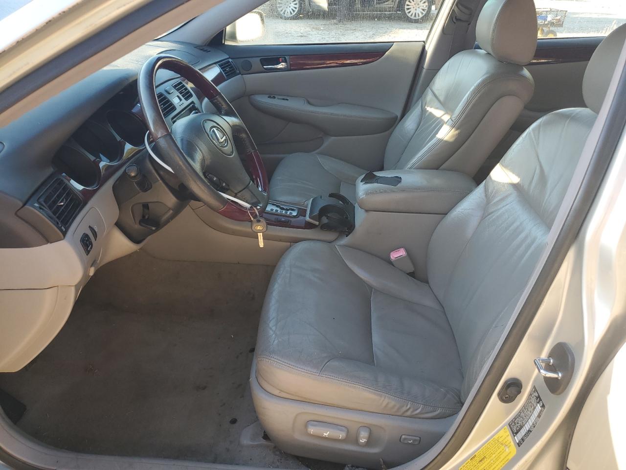 2004 Lexus Es 330 VIN: JTHBA30G545046001 Lot: 85339245