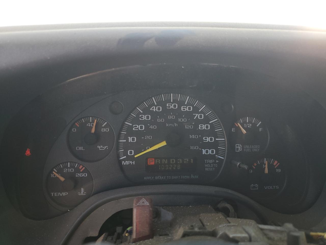 2000 Chevrolet Express G3500 VIN: 1GCHG35R2Y1151595 Lot: 85281465