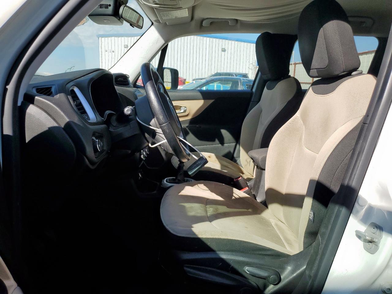 2015 Jeep Renegade Latitude VIN: ZACCJABH7FPC09483 Lot: 85129565