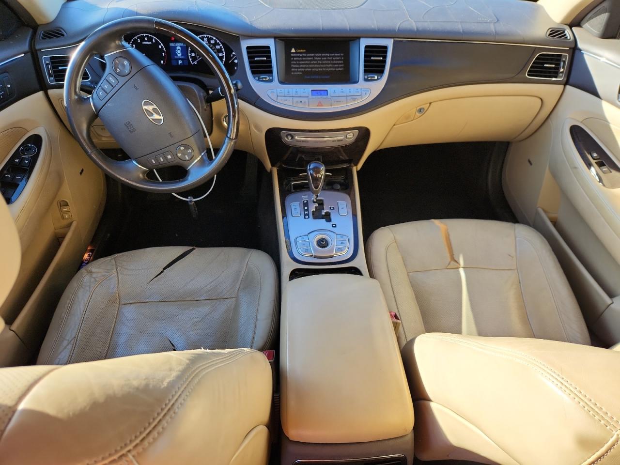 2011 Hyundai Genesis 4.6L VIN: KMHGC4DF0BU141640 Lot: 89721265